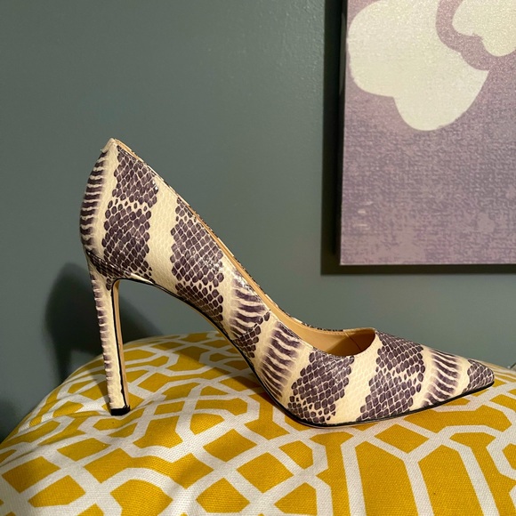 Nine West heels, snake skin print. Gray and beige color. Excellent condition - Picture 1 of 2